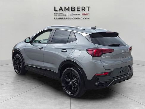 Used 2024 Buick Encore GX Sport Touring w/ Advanced Technology Package image 3