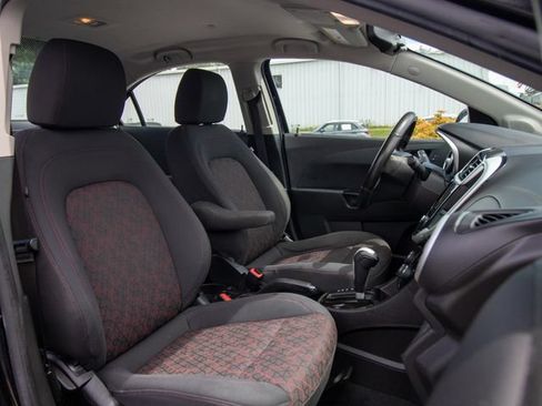 Used 2017 Chevrolet Sonic LT w/ Convenience Package FWD image 16