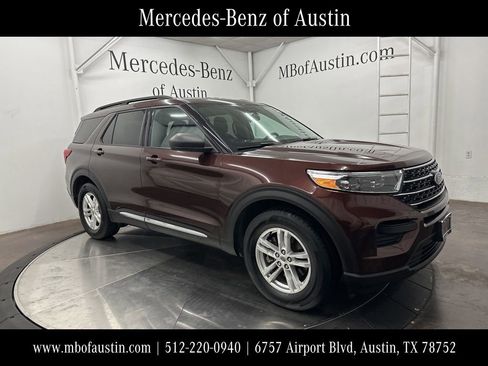 Used 2020 Ford Explorer XLT image 1