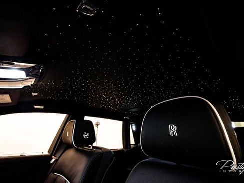 Used 2022 Rolls-Royce Phantom Sedan image 24