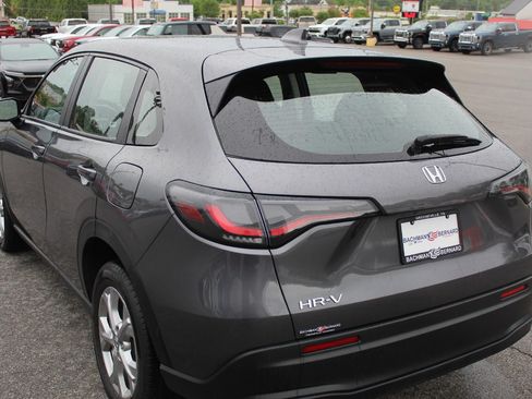 Used 2025 Honda HR-V LX image 5