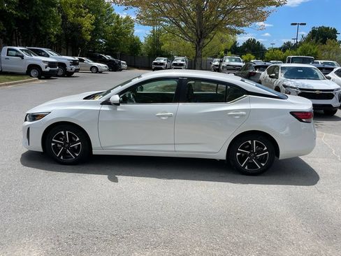 Used 2024 Nissan Sentra SV FWD image 4