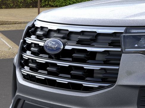 New 2026 Ford Explorer Active RWD image 17
