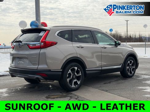 Used 2018 Honda CR-V Touring image 4