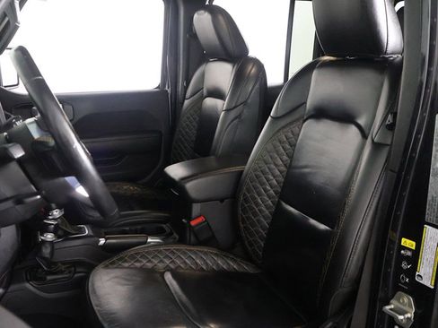 Used 2021 Jeep Gladiator Overland AWD/4WD image 26