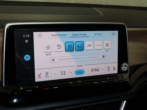 Used 2024 Volkswagen Atlas SE image 19