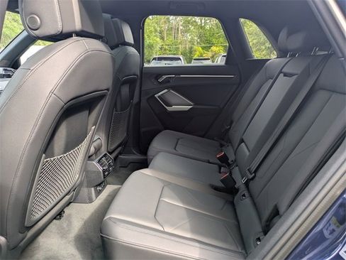 Used 2025 Audi Q3 2.0T Premium w/ Convenience Package image 5