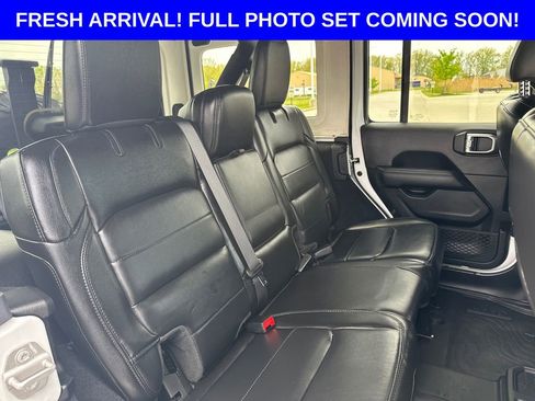Used 2020 Jeep Wrangler Unlimited Sahara AWD/4WD image 31