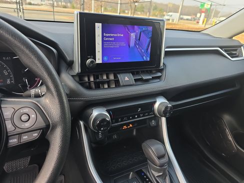 Used 2023 Toyota RAV4 XLE image 25