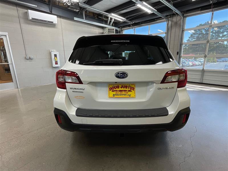 Used 2018 Subaru Outback 2.5i Touring AWD/4WD image 4