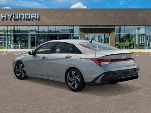 New 2025 Hyundai Elantra Sport image 5