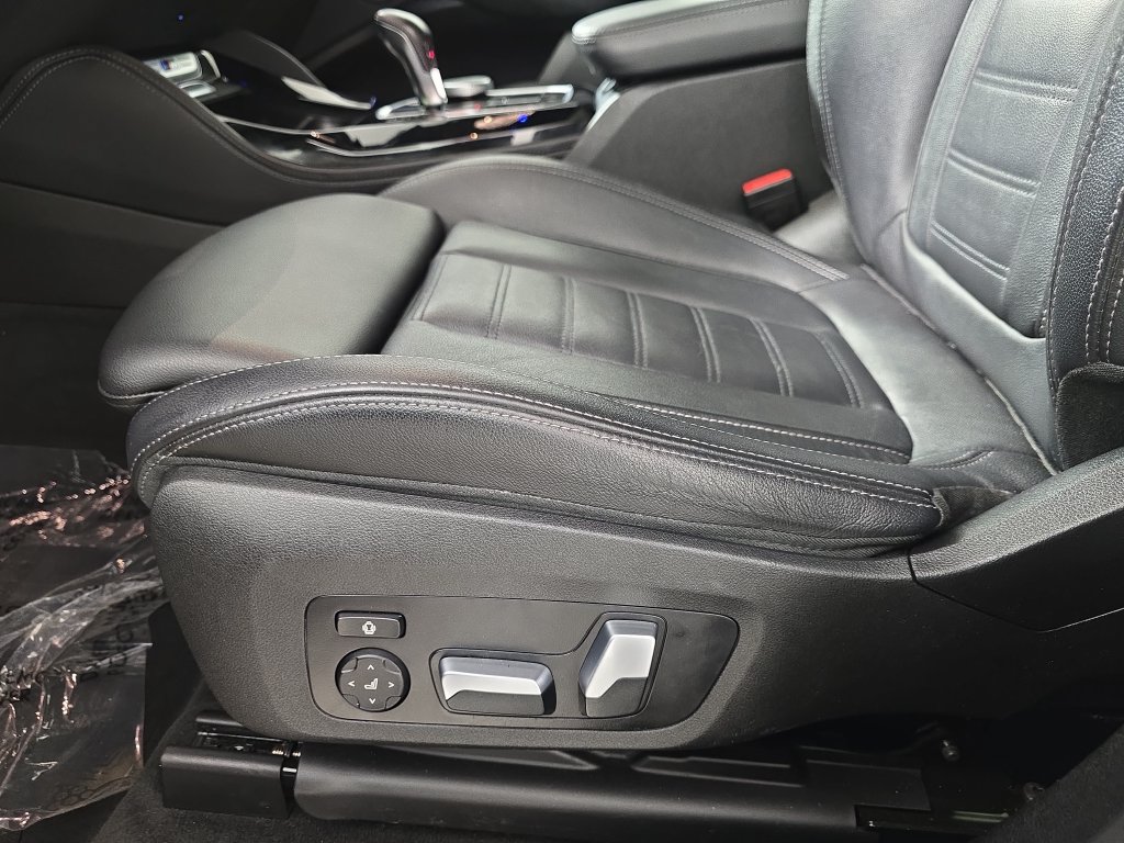 Used 2024 BMW X4 M w/ Executive Package AWD/4WD image 32
