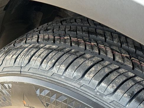 New 2026 Nissan Pathfinder SV image 10