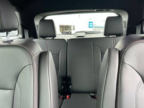 Used 2023 Chevrolet Traverse RS w/ LPO, Floor Liner Package AWD/4WD image 25