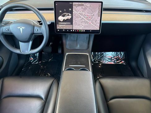 Used 2021 Tesla Model Y Long Range AWD/4WD image 16