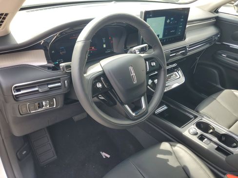 New 2026 Lincoln Corsair Reserve w/ Jet Appearance Package AWD/4WD image 13