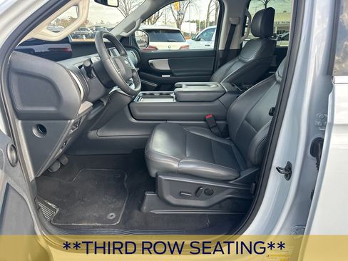 Certified 2025 Ford Expedition Active image 10