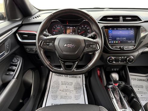 Used 2021 Chevrolet TrailBlazer RS w/ Convenience Package image 35