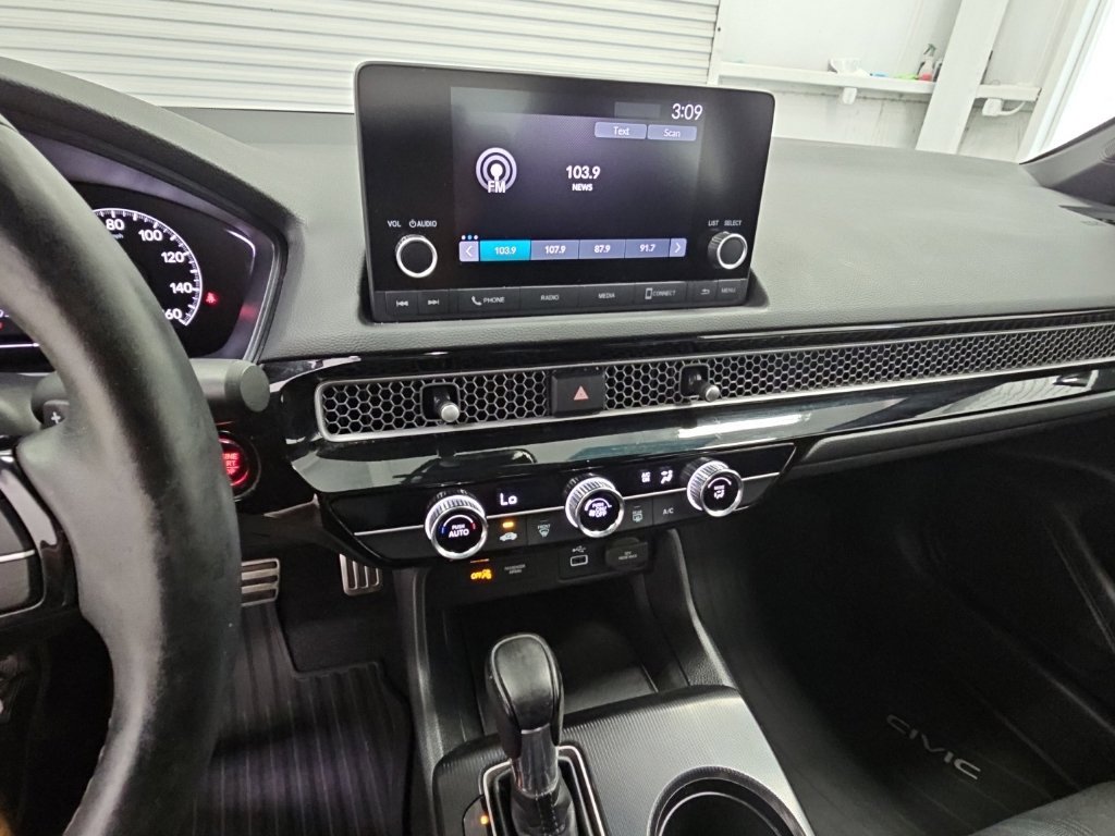 Used 2024 Honda Civic Sport image 13