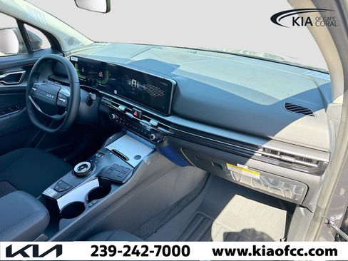 New 2026 Kia Sportage LX image 13