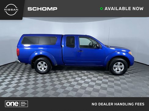 Used 2013 Nissan Frontier SV image 1