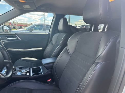 Used 2024 Mitsubishi Outlander SE AWD/4WD image 6