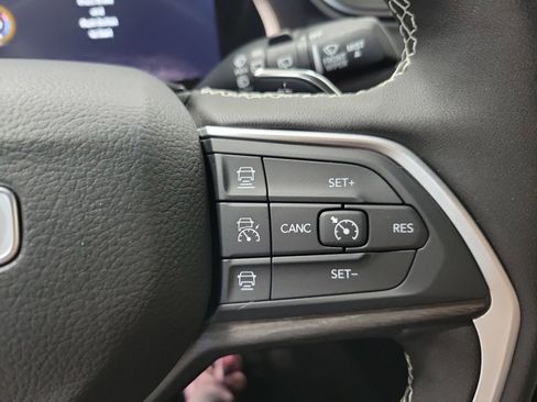 New 2025 Jeep Grand Cherokee L Limited AWD/4WD image 17