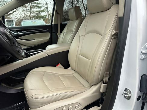 Used 2020 Buick Enclave Premium w/ Sun and Sites Package image 11