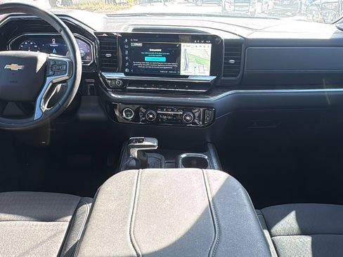 Used 2023 Chevrolet Silverado 1500 LT image 16