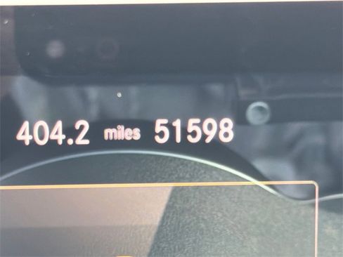 Used 2021 Mercedes-Benz GLB 250 4MATIC image 28