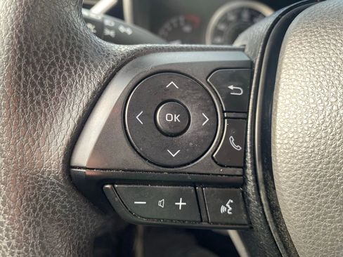 Used 2021 Toyota Corolla LE image 27