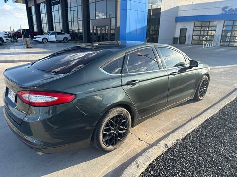Used 2016 Ford Fusion SE FWD image 13