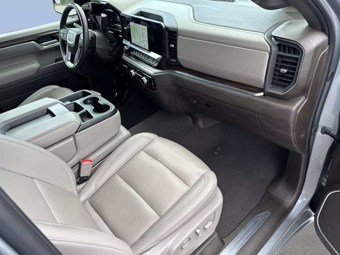 Used 2025 GMC Sierra 1500 SLT AWD/4WD image 27
