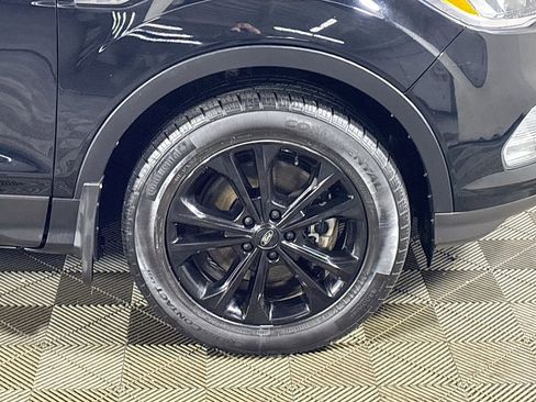 Used 2017 Ford Escape SE image 22