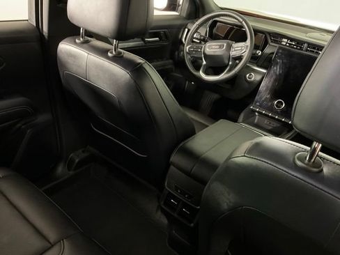 Used 2025 GMC Terrain Elevation w/ Elevation Premium Package FWD image 34
