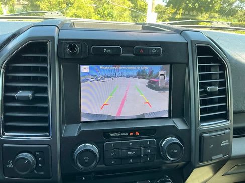 Used 2018 Ford F150 XLT w/ Equipment Group 302A Luxury AWD/4WD image 14