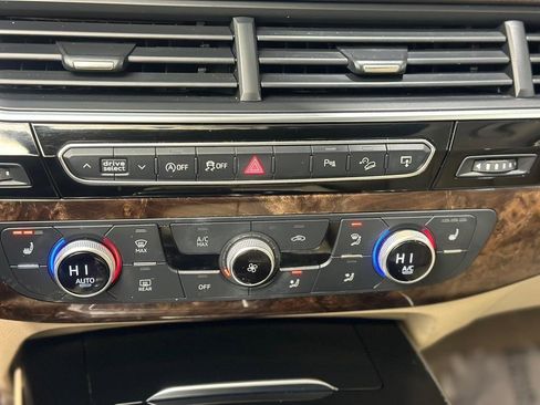 Used 2017 Audi Q7 3.0T Premium image 25