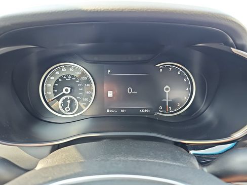 Used 2025 Genesis G70 2.5T AWD/4WD image 19