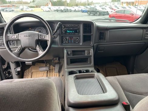 Used 2005 GMC Sierra 1500 SLE w/ Off-Road Package image 16