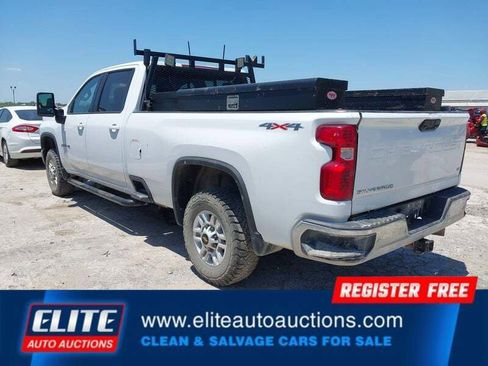 Used 2022 Chevrolet Silverado 2500 LT w/ Convenience Package AWD/4WD image 5