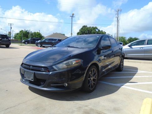 Used 2016 Dodge Dart SXT w/ Rallye Appearance Group FWD image 2