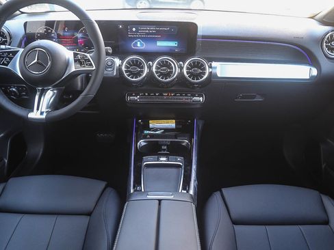 New 2026 Mercedes-Benz GLB 250 4MATIC image 10