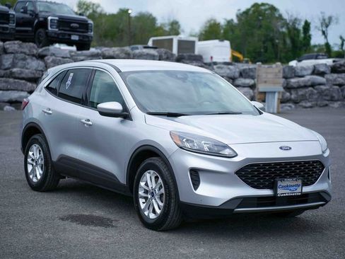 Used 2020 Ford Escape SE AWD/4WD image 3