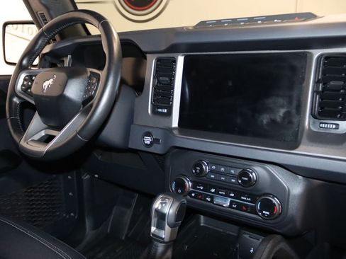 Used 2025 Ford Bronco Badlands AWD/4WD image 60