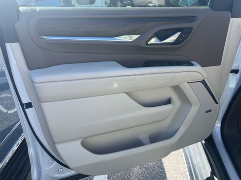 Used 2021 GMC Yukon XL Denali w/ Denali Premium Package RWD image 16