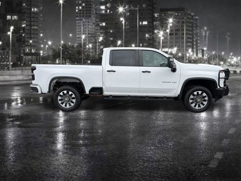 Used 2022 Chevrolet Silverado 2500 Custom w/ Custom Convenience Package image 13