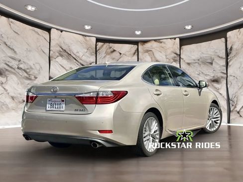 Used 2014 Lexus ES 350 w/ Luxury Package FWD image 2