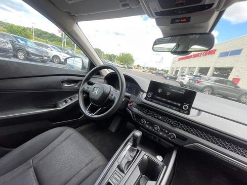 Used 2023 Honda Accord LX image 7