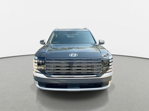 Used 2026 Hyundai Palisade Calligraphy FWD image 3