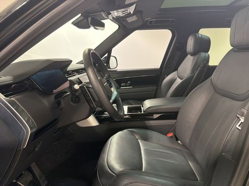 Used 2024 Land Rover Range Rover Long Wheelbase SE image 11